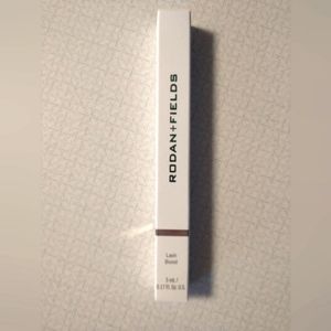 Rodan & Fields Lash Boost